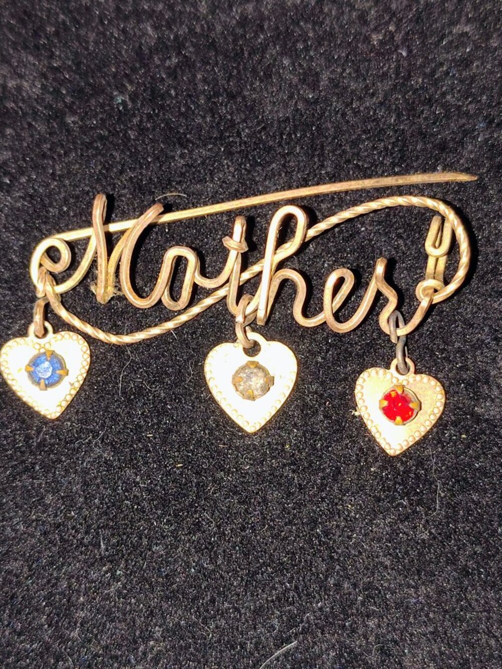 Vintage Wire-Art “Mother” Brooch – Birthstone Heart Charms – 1930s–1950s